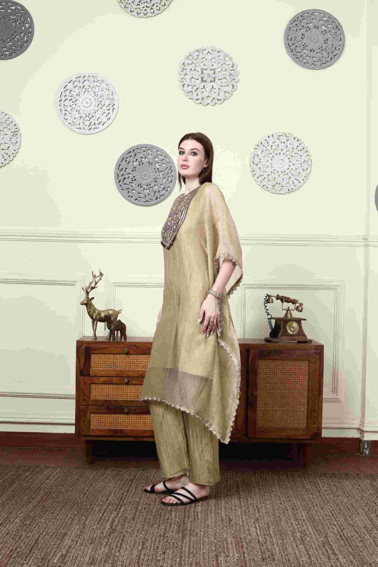 Zareen Kaftan Set Alternate