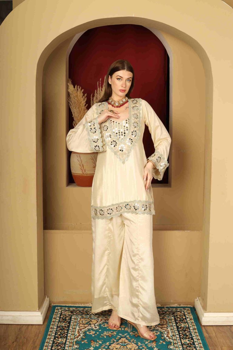 Maison Zaria Mirror Kurta Set Alternate