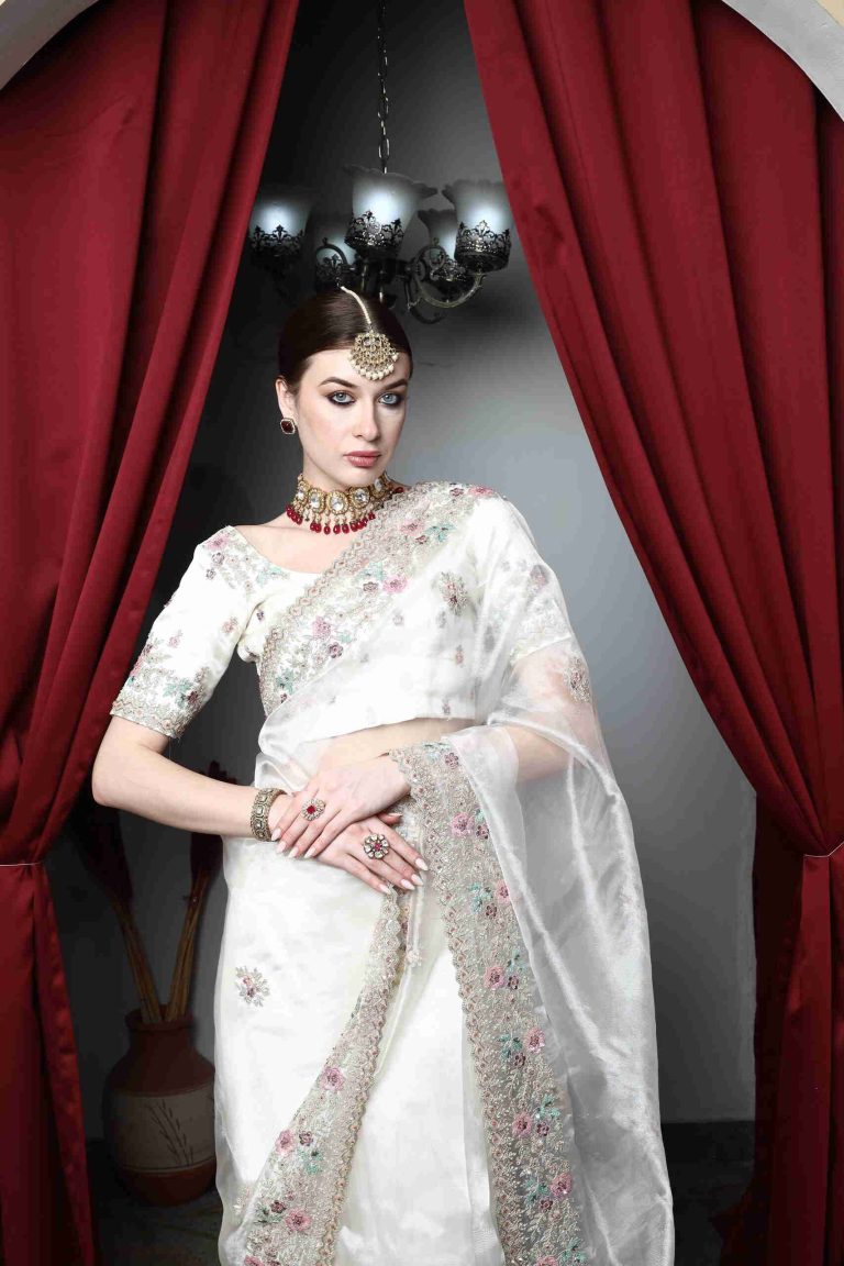 Ivory Bloom Saree Set Alternate