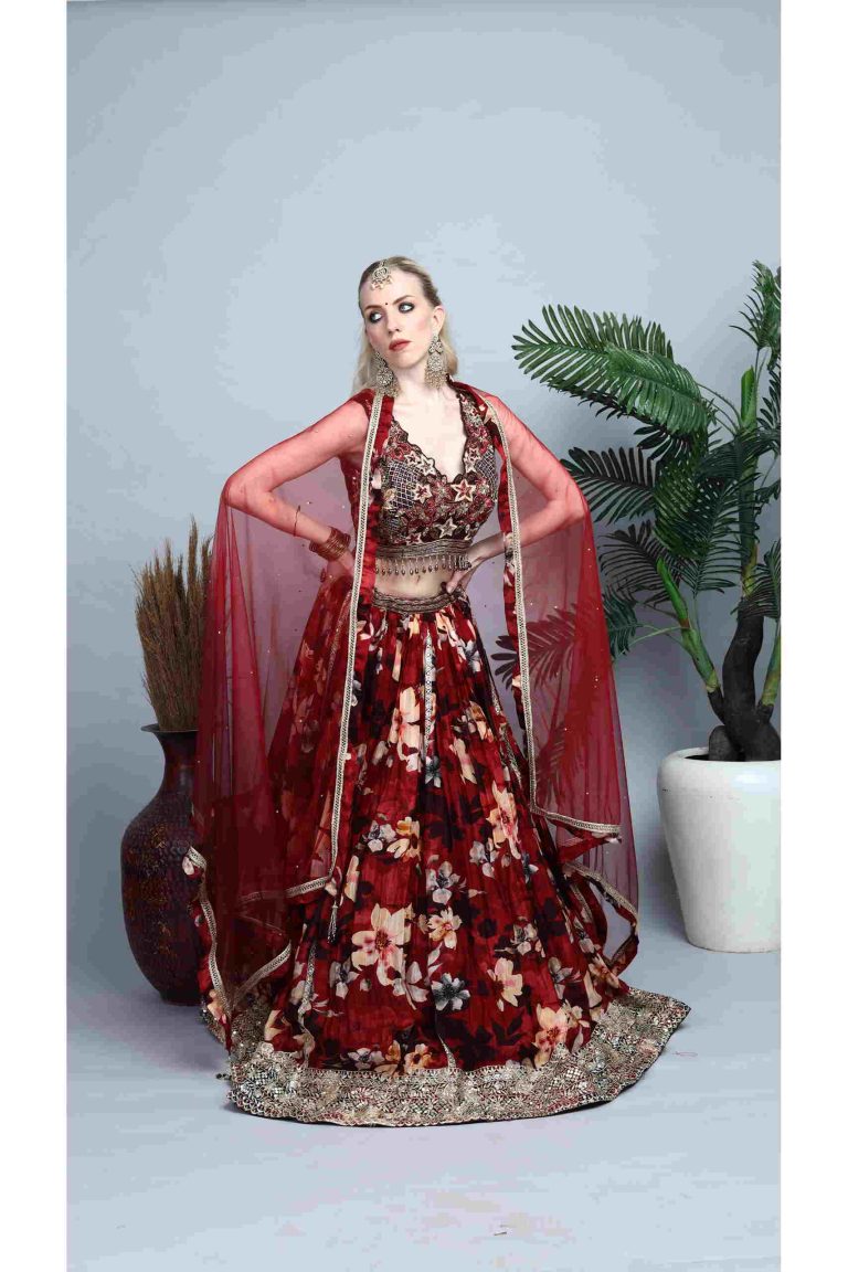 Floréve Lehenga Set Alternate
